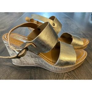Bella~Vita Gold Leather Wedges Size 9